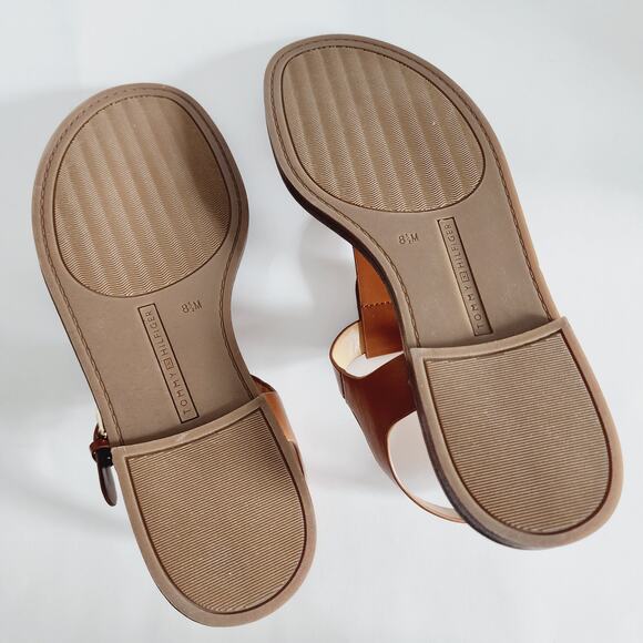 Tommy Hilfiger Tan Faux Leather Sandals Flats Gold Logo & Adjustable Strap 8.5 - Picture 3 of 6